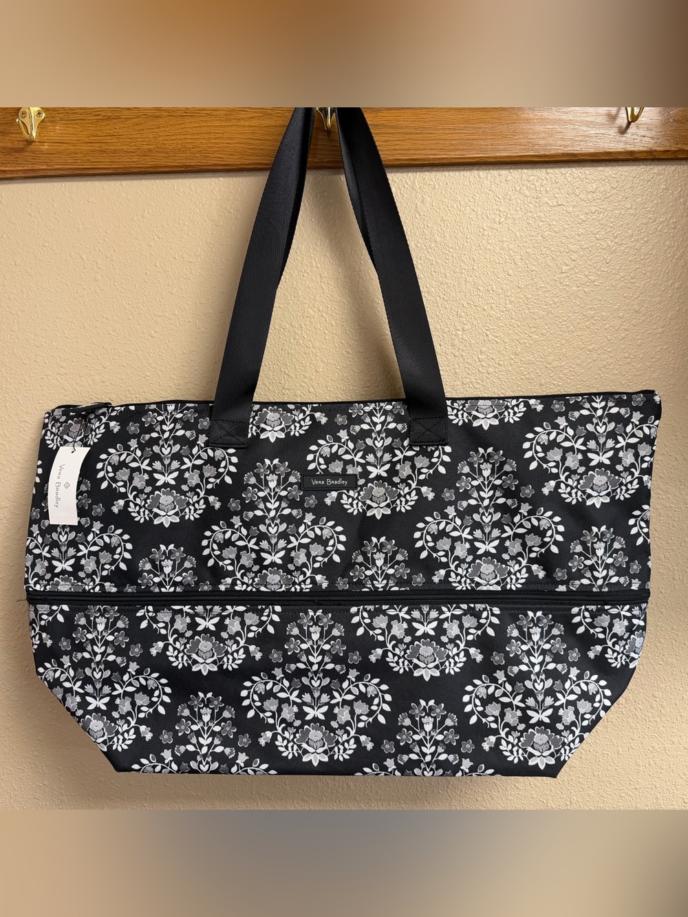 Vera Bradley Lighten Up Expandable Tote in Chandelier Noir Pattern